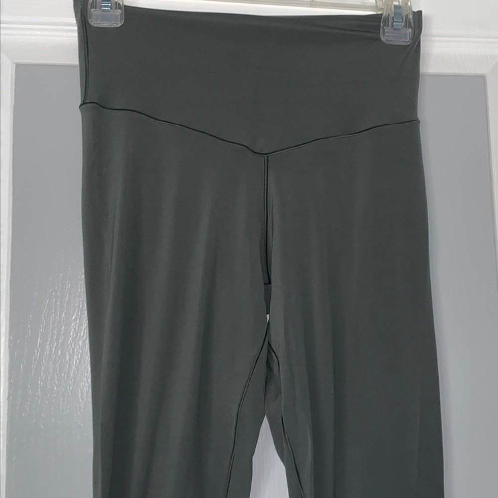 Arie Chill Play Move High Waisted Leggings Size M